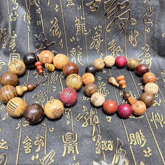 Taoist 64 Hexagrams Multi-Gem Sandalwood Bead Bracelet